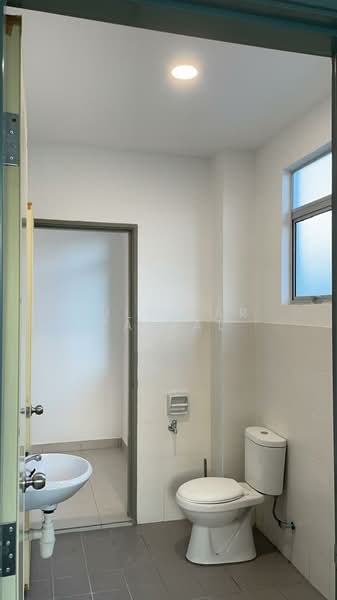 2-storey Terraced House for Rent in Puncak Alam (Selangor) - Zulfikar Zainal - Bathroom - PropertyGuru.com.my