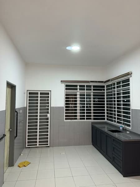 2-storey Terraced House for Rent in Puncak Alam (Selangor) - Zulfikar Zainal - Kitchen - PropertyGuru.com.my