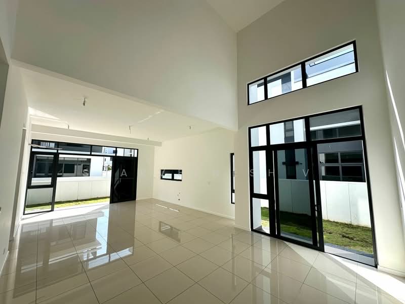 Rumah Berkembar untuk Dijual di Rawang (Selangor) - Sharveenesh V - Living Room - PropertyGuru.com.my
