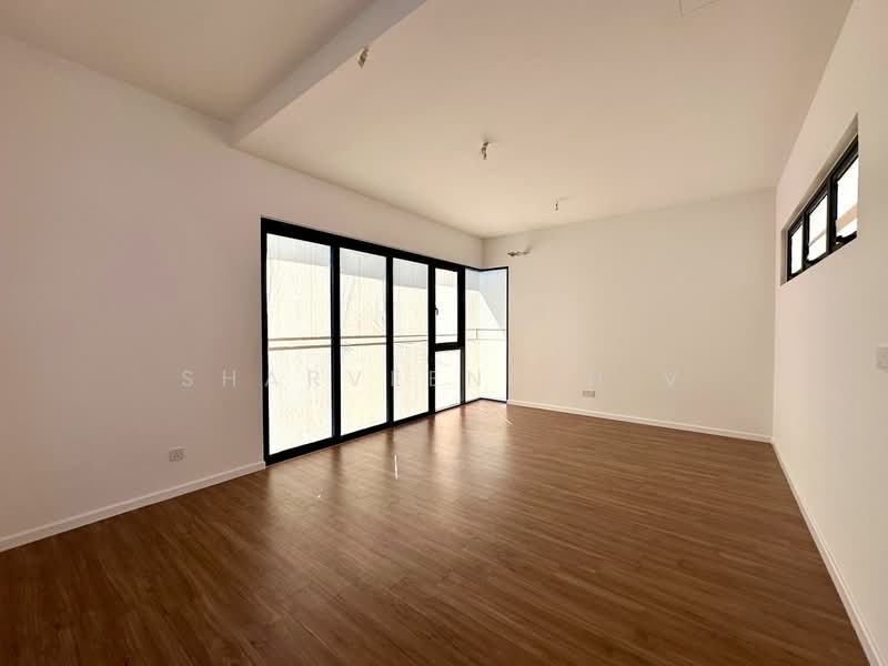 Rumah Berkembar untuk Dijual di Rawang (Selangor) - Sharveenesh V - Living Room - PropertyGuru.com.my