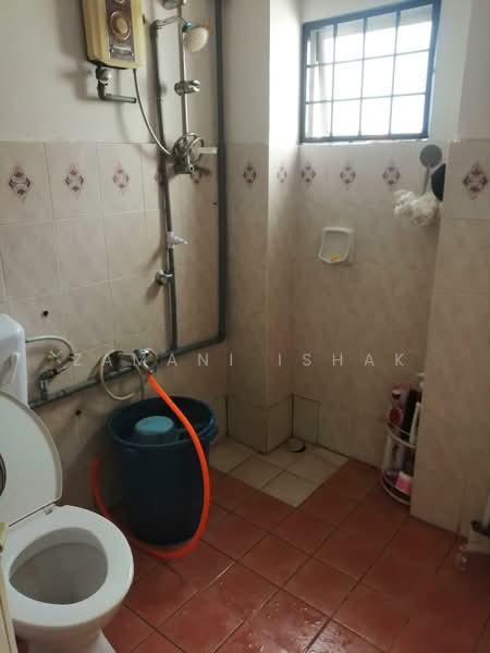 Rumah Teres 2 Tingkat untuk Dijual di Taman Puncak Kinrara (Bandar Kinrara) - Zamani Ishak - Bathroom - PropertyGuru.com.my