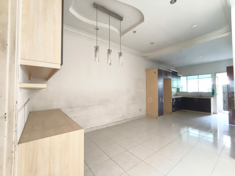 Rumah Teres 1.5 Tingkat untuk Dijual di Taman Gaya (Ulu Tiram) - Shereen Wong - Kitchen - PropertyGuru.com.my
