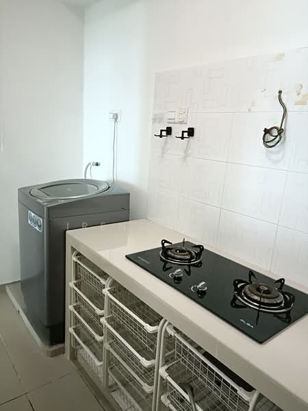 Kondominium untuk Disewa di The Zest @ Kinrara 9 - Irene Looi - Kitchen - PropertyGuru.com.my