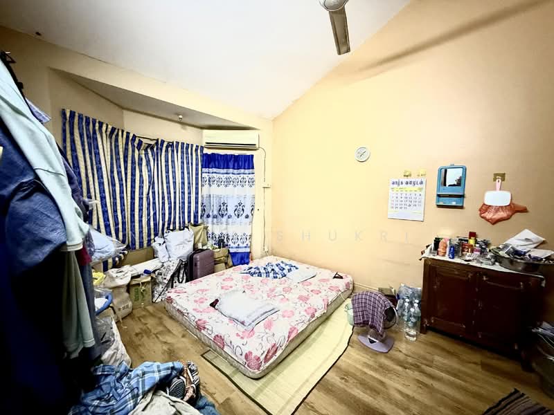 Rumah Teres 1 Tingkat untuk Dijual di Taman Tan Yew Lai (Jalan Klang Lama (Old Klang Road)) - Nadia Shukri - Bedroom - PropertyGuru.com.my