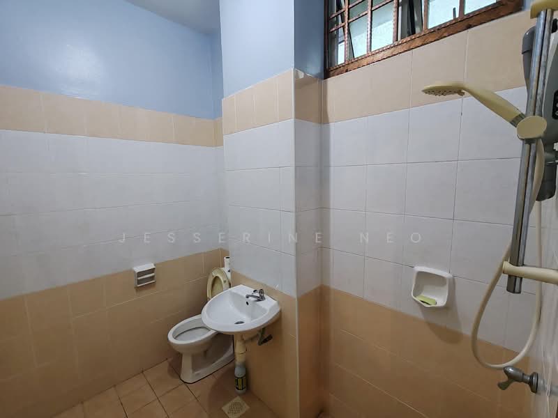 2-storey Terraced House for Sale in Taman Skudai Indah (Skudai) - Jesserine Neo - Bathroom - PropertyGuru.com.my