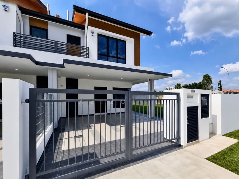 Rumah Teres 2 Tingkat untuk Dijual di Setia Alam (Selangor) - Azizol . - Exterior - PropertyGuru.com.my