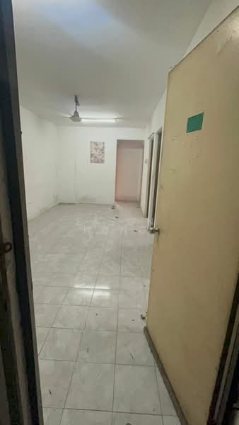 Apartment for Rent at Pangsapuri Pendamar B - Eason Hong - Interior - PropertyGuru.com.my