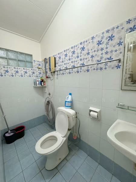 Rumah Teres 1 Tingkat untuk Dijual di Taman Puteri Wangsa (Ulu Tiram) - Shereen Wong - Bathroom - PropertyGuru.com.my