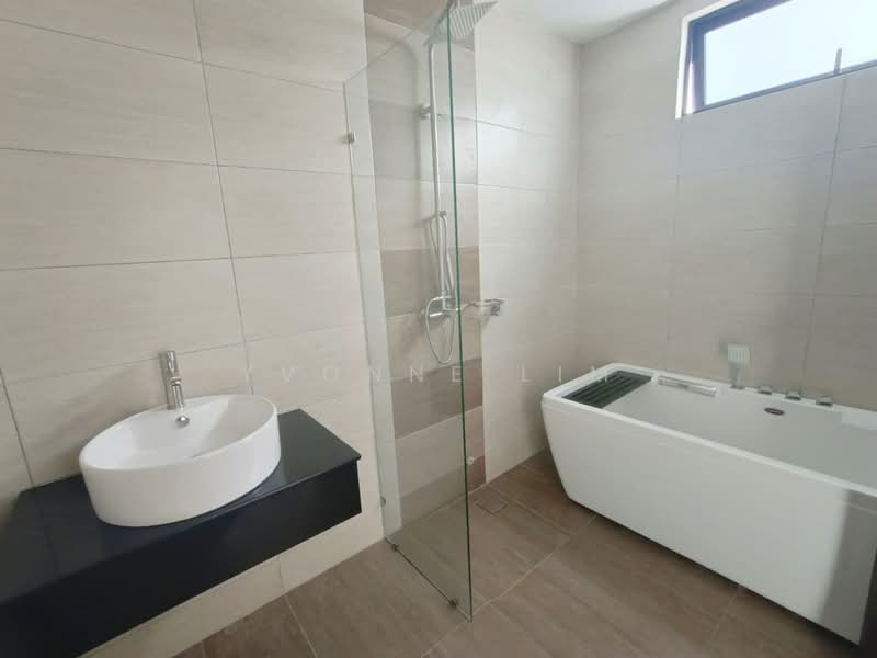 Service Residence for Sale at Molek Regency - Yvonne Lim - Bathroom - PropertyGuru.com.my