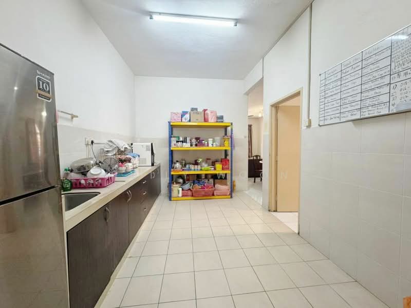 Rumah Teres 2 Tingkat untuk Dijual di Taman Setia Indah (Tebrau) - Huily Woon - Kitchen - PropertyGuru.com.my