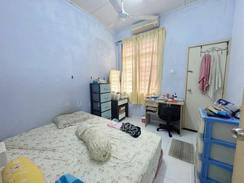 Rumah Teres 2 Tingkat untuk Dijual di Taman Setia Indah (Tebrau) - Huily Woon - Bedroom - PropertyGuru.com.my