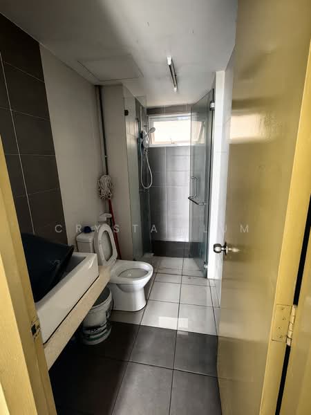 Kondominium untuk Dijual di First Residence (Residensi Unggul) - Crystal Lum - Bathroom - PropertyGuru.com.my