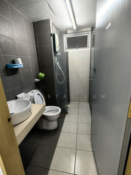 Kondominium untuk Dijual di First Residence (Residensi Unggul) - Crystal Lum - Bathroom - PropertyGuru.com.my