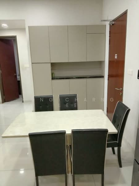 Condominium for Rent at Bay Laurel @ Country Garden Danga Bay - Hong Charng Lee - Dining Room - PropertyGuru.com.my