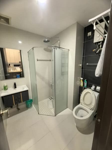 Condominium for Sale at Amberside @ Country Garden Danga Bay - Brendy Hoo - Bathroom - PropertyGuru.com.my
