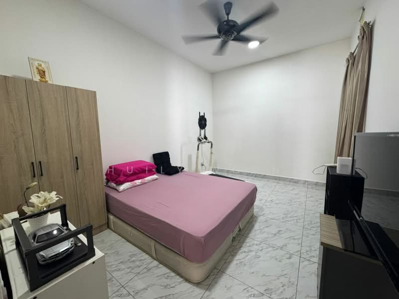 Cluster House for Sale in Taman Ekoflora (Johor Bahru) - Huily Woon - Bedroom - PropertyGuru.com.my