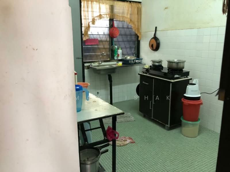 2-storey Terraced House for Sale in Gombak (Selangor) - Zamani Ishak - Kitchen - PropertyGuru.com.my