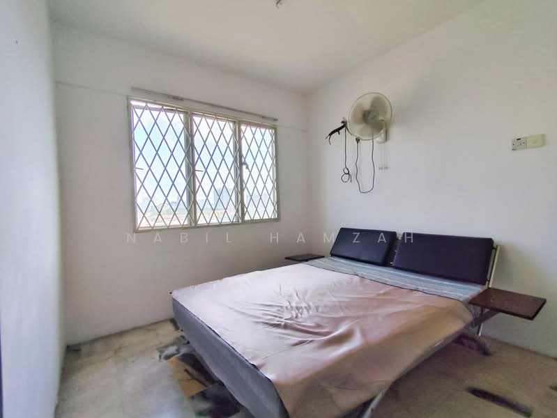 Kondominium untuk Dijual di Gurney Heights - Nabil Hamzah - Bedroom - PropertyGuru.com.my