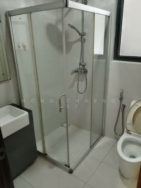 Condominium for Rent at Royal Strand @ Country Garden Danga Bay - Hong Charng Lee - Bathroom - PropertyGuru.com.my