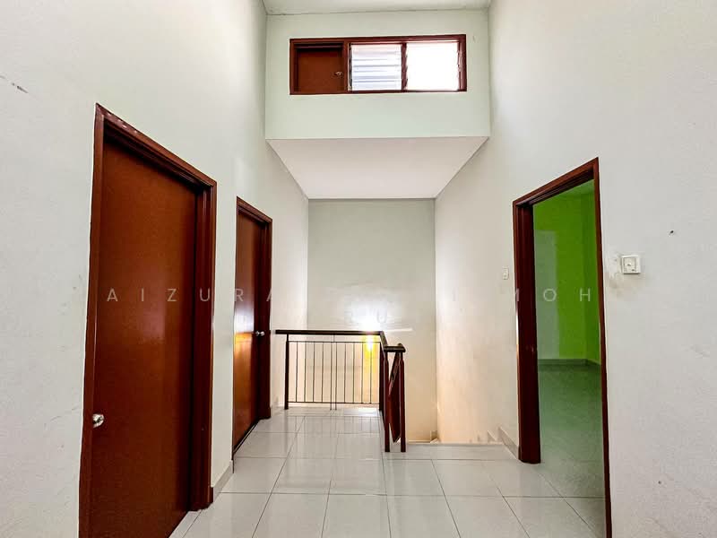 2-storey Terraced House for Sale in Taman Pelangi Semenyih 2 (Semenyih) - Maizura binti Mohd Darus - Corridor - PropertyGuru.com.my