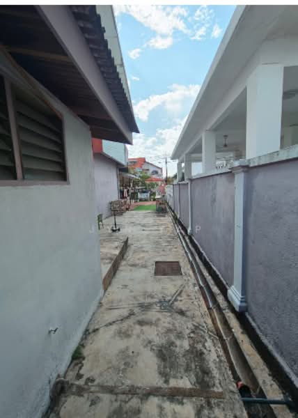 Rumah Berkembar untuk Dijual di Kubang Buaya (Kuantan) - Jyn Yap - Exterior - PropertyGuru.com.my