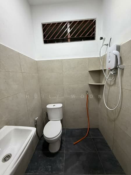 Bungalow for Rent in Taman Suria (Johor Bahru) - Huily Woon - Bathroom - PropertyGuru.com.my