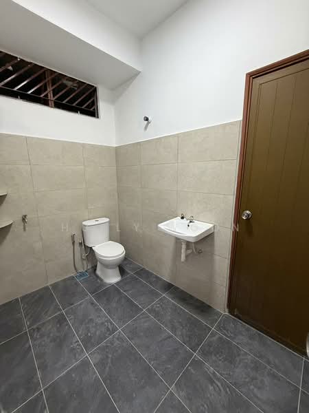 Bungalow for Rent in Taman Suria (Johor Bahru) - Huily Woon - Bathroom - PropertyGuru.com.my