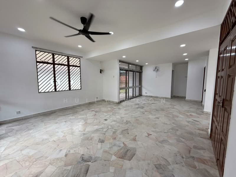 Bungalow for Rent in Taman Suria (Johor Bahru) - Huily Woon - Living Room - PropertyGuru.com.my