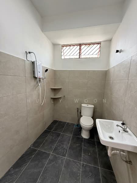 Bungalow for Rent in Taman Suria (Johor Bahru) - Huily Woon - Bathroom - PropertyGuru.com.my