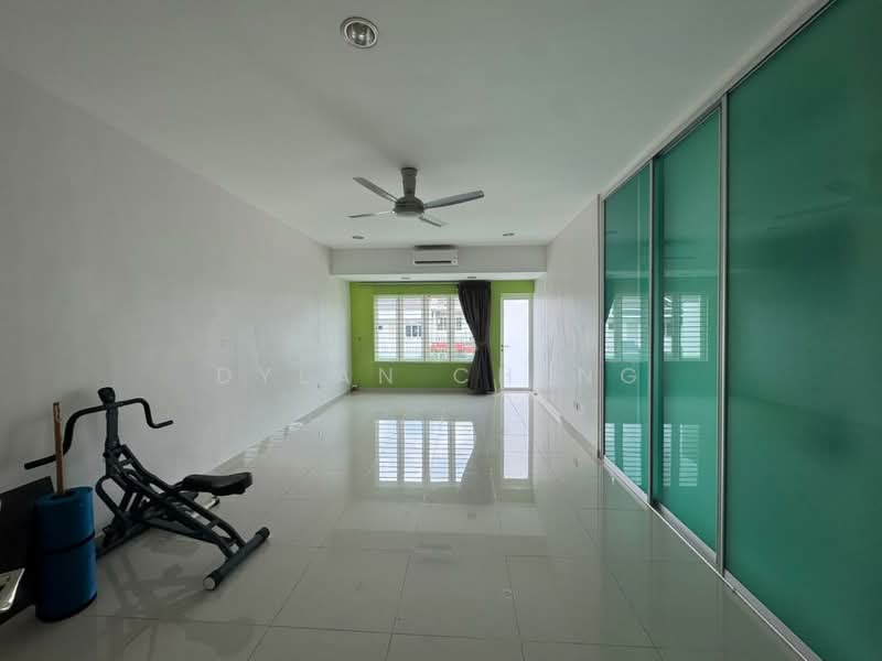 Rumah Teres untuk Dijual di Bandar Sungai Long (Selangor) - Dylan Cheng - Living Room - PropertyGuru.com.my