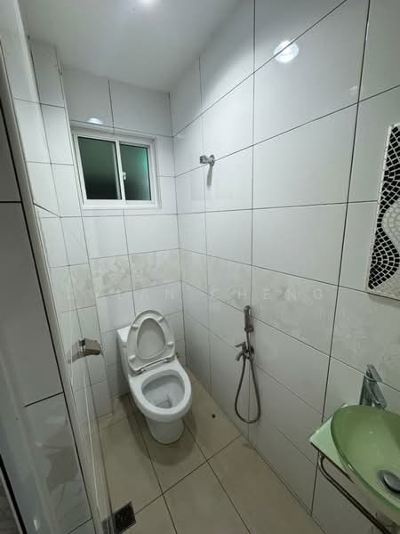 Rumah Teres untuk Dijual di Bandar Sungai Long (Selangor) - Dylan Cheng - Bathroom - PropertyGuru.com.my