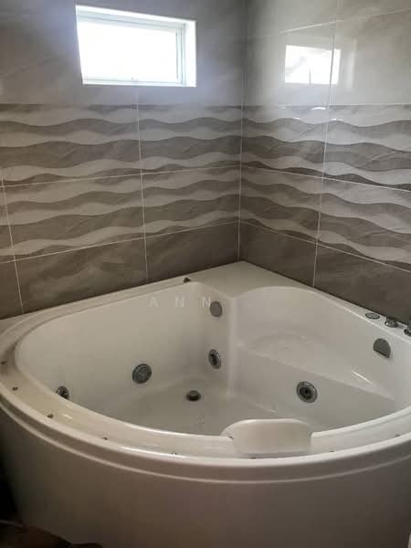 Rumah Teres 1.5 Tingkat untuk Dijual di Usj 3 (Subang Jaya) - Ann . - Bathroom - PropertyGuru.com.my