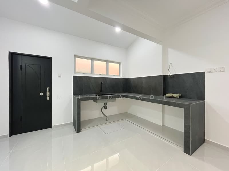 2-storey Terraced House for Sale in Sungai Long (Bandar Sungai Long) - Melinda Goh - Kitchen - PropertyGuru.com.my