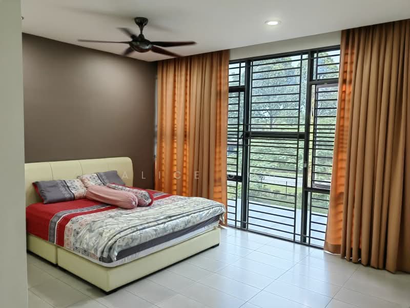 3-storey Terraced House for Sale in Taman Putra Prima (Puchong) - Alice Goh - Bedroom - PropertyGuru.com.my