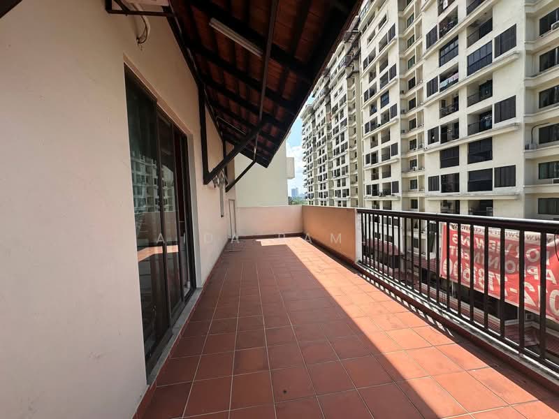 Kondominium untuk Dijual di Armanee - Aida Ramli - Balcony - PropertyGuru.com.my