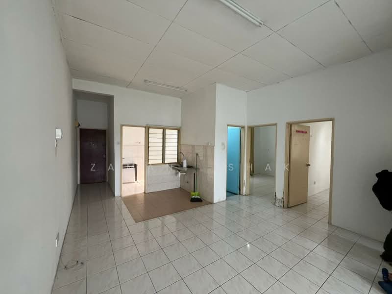 Pangsapuri untuk Dijual di Resak Apartment - Zamani Ishak - Kitchen - PropertyGuru.com.my