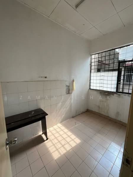 Pangsapuri untuk Dijual di Resak Apartment - Zamani Ishak - Interior - PropertyGuru.com.my