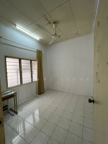 Pangsapuri untuk Dijual di Resak Apartment - Zamani Ishak - Interior - PropertyGuru.com.my