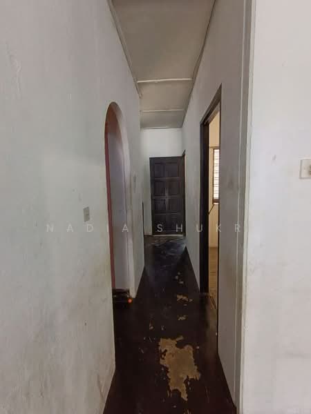 Rumah Teres 1 Tingkat untuk Dijual di Seksyen 24 (Shah Alam) - Nadia Shukri - Corridor - PropertyGuru.com.my