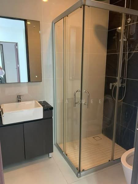 Condominium for Rent at Kings Bay @ Country Garden Danga Bay - Lydia Wee - Bathroom - PropertyGuru.com.my