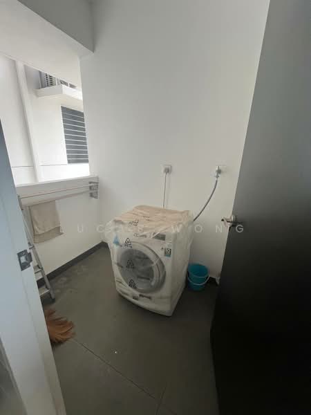 Servis Apartment untuk Disewa di Setia Sky 88 - Lucas Wong - Balcony - PropertyGuru.com.my