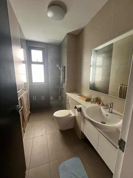 Servis Apartment untuk Disewa di Setia Sky 88 - Lucas Wong - Bathroom - PropertyGuru.com.my
