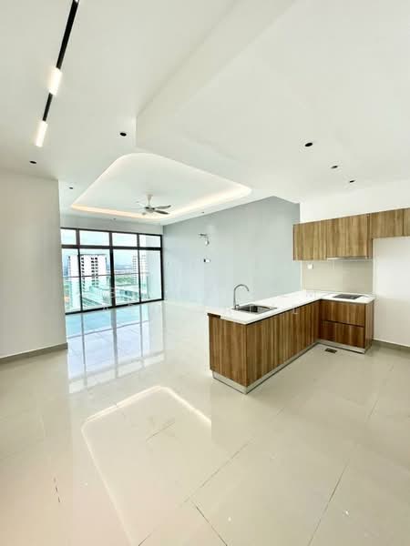 Servis Apartment untuk Dijual di Palazio - Abd Hakeem Abd Jalil - Living Room - PropertyGuru.com.my