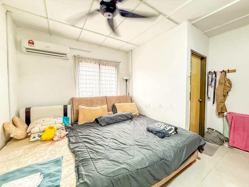 2-storey Terraced House for Sale in Cheras (Selangor) - Aqil Kamal - Bedroom - PropertyGuru.com.my