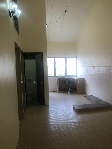 1-storey Terraced House for Sale in Perling (Johor) - Albert Liew - Kitchen - PropertyGuru.com.my