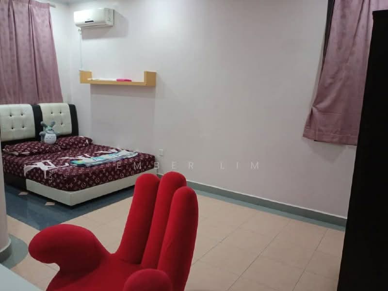 Bungalow for Sale in Taman Sri Skudai (Skudai) - Ember Lim - Bedroom - PropertyGuru.com.my