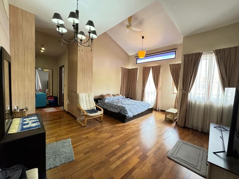 Terraced House for Sale in Bukit Jelutong (Shah Alam) - Aqil Kamal - PropertyGuru.com.my
