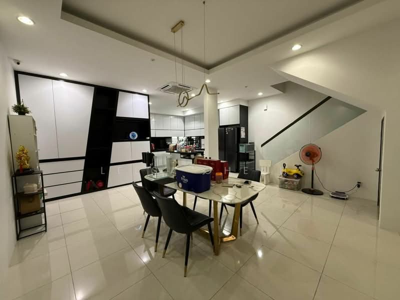 Rumah Teres 3 Tingkat untuk Dijual di Taman Bayu Aman (Butterworth) - Leesa Cheah - Dining Room - PropertyGuru.com.my