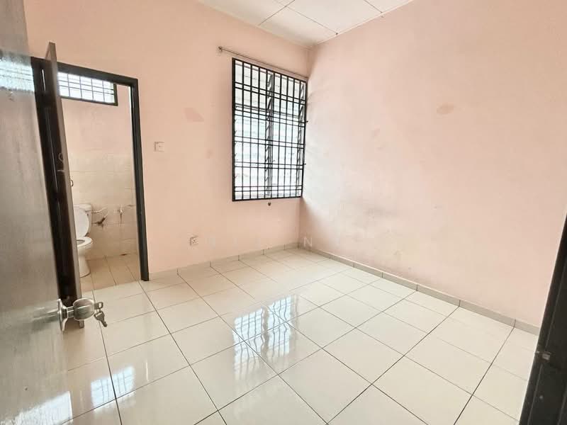 Rumah Teres 1.5 Tingkat untuk Dijual di Bandar Putra (Kulai) - Bee Ng - PropertyGuru.com.my