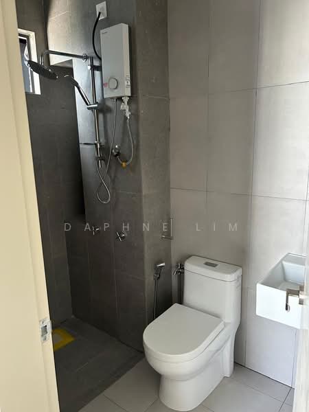 Servis Apartment untuk Disewa di The Harmony - Daphne Lim - Bathroom - PropertyGuru.com.my